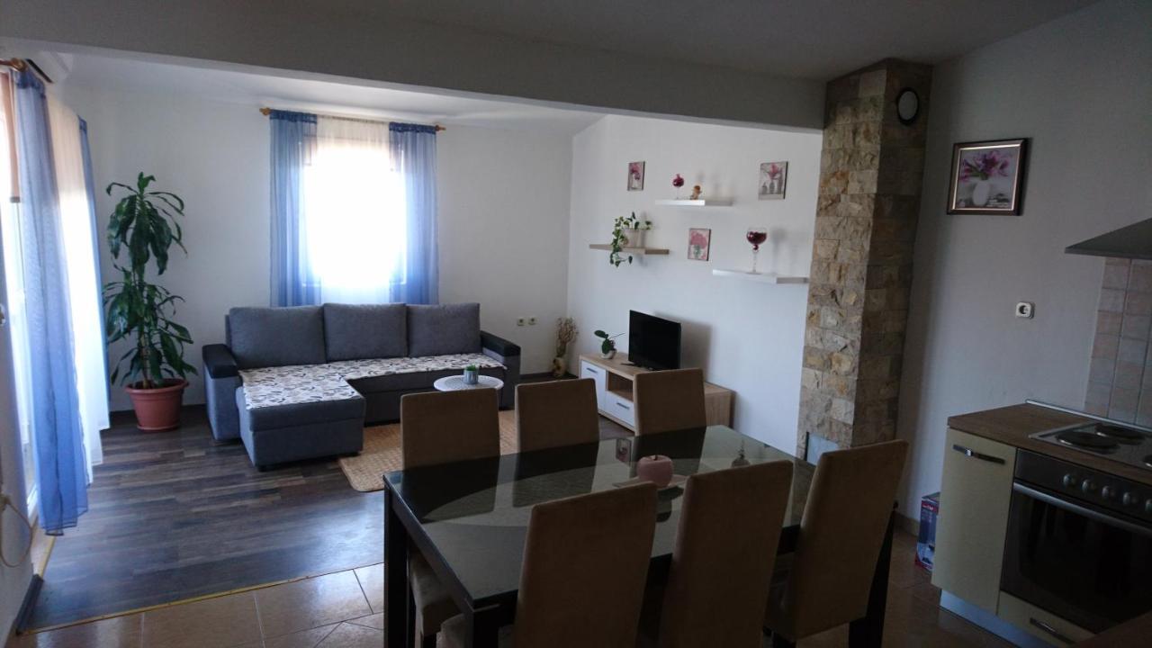Apartman Vuleta Ражанац Экстерьер фото